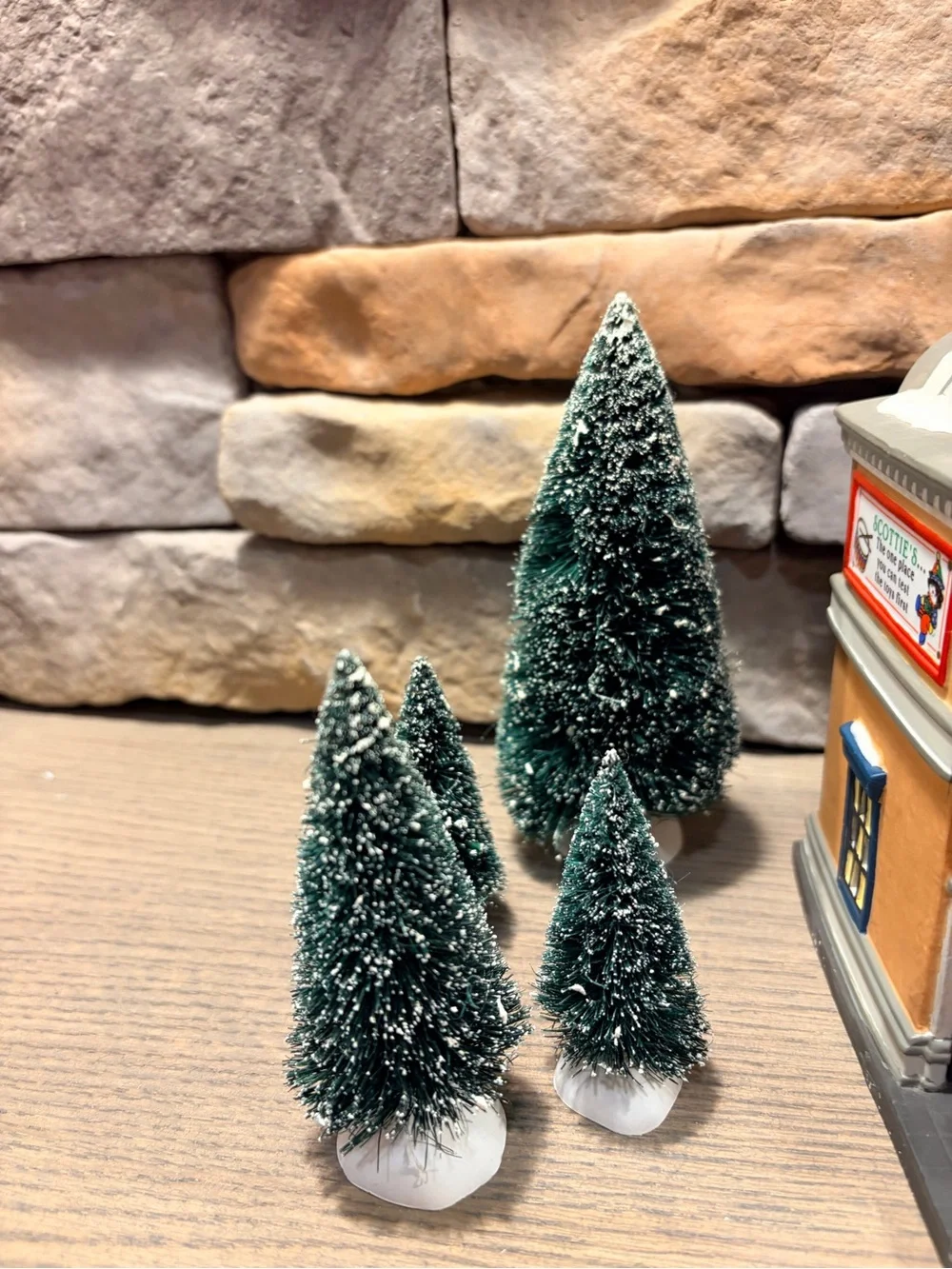 Department 56-Christmas in the City-Scottie's Toy Shop